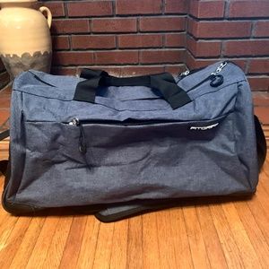 "Fitgriff" duffel/ gym bag, UNISEX, EUC